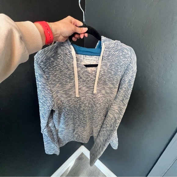 Hang Ten Hoodie Pullover Sweatshirt
Purple Heather Size: L Blue and White - Picture 14 of 14